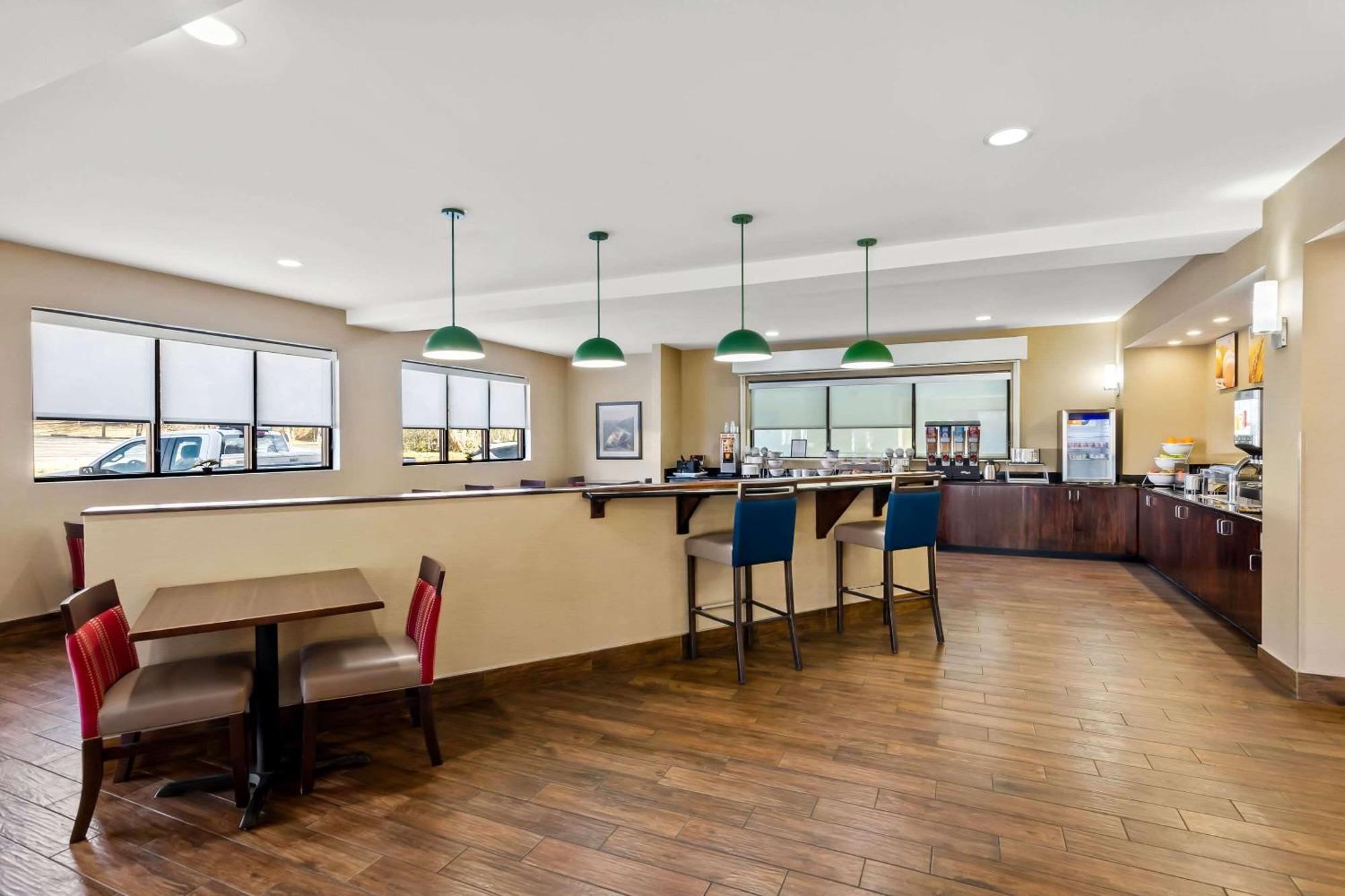 Comfort Suites Salem-Roanoke I-81 מראה חיצוני תמונה