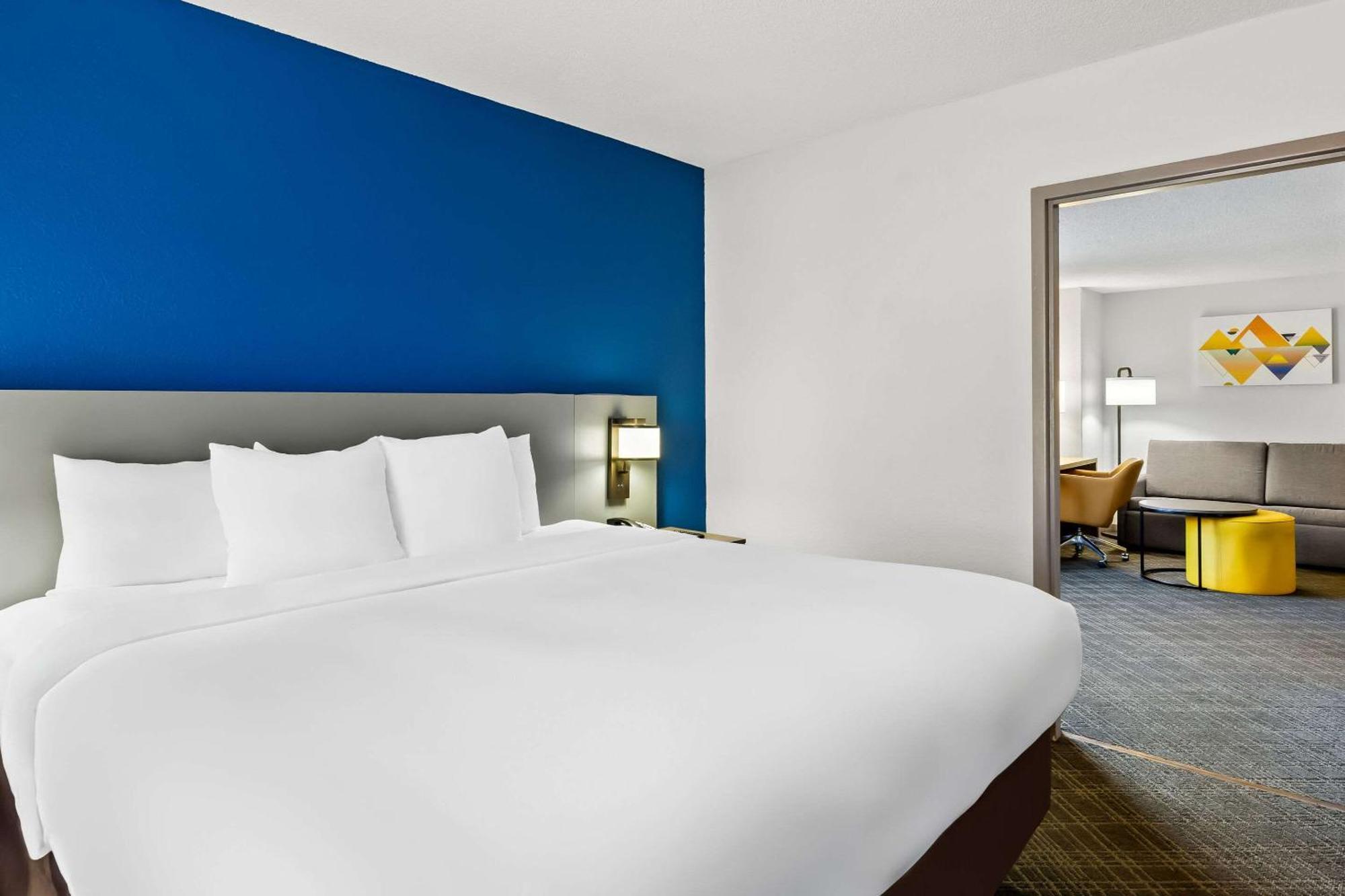 Comfort Suites Salem-Roanoke I-81 מראה חיצוני תמונה